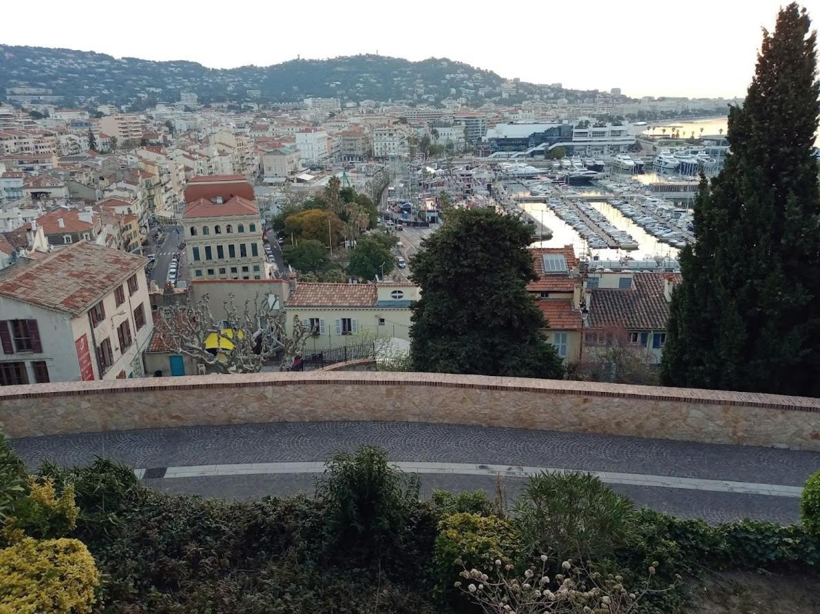 Cadre De Reve Mais Vous Faites Le Menage- Very Good Prices But You Have To Clea-N Th-E Flat Cannes Exterior photo