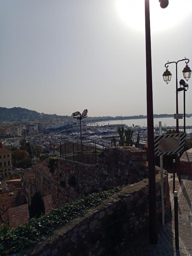 Cadre De Reve Mais Vous Faites Le Menage- Very Good Prices But You Have To Clea-N Th-E Flat Cannes Exterior photo